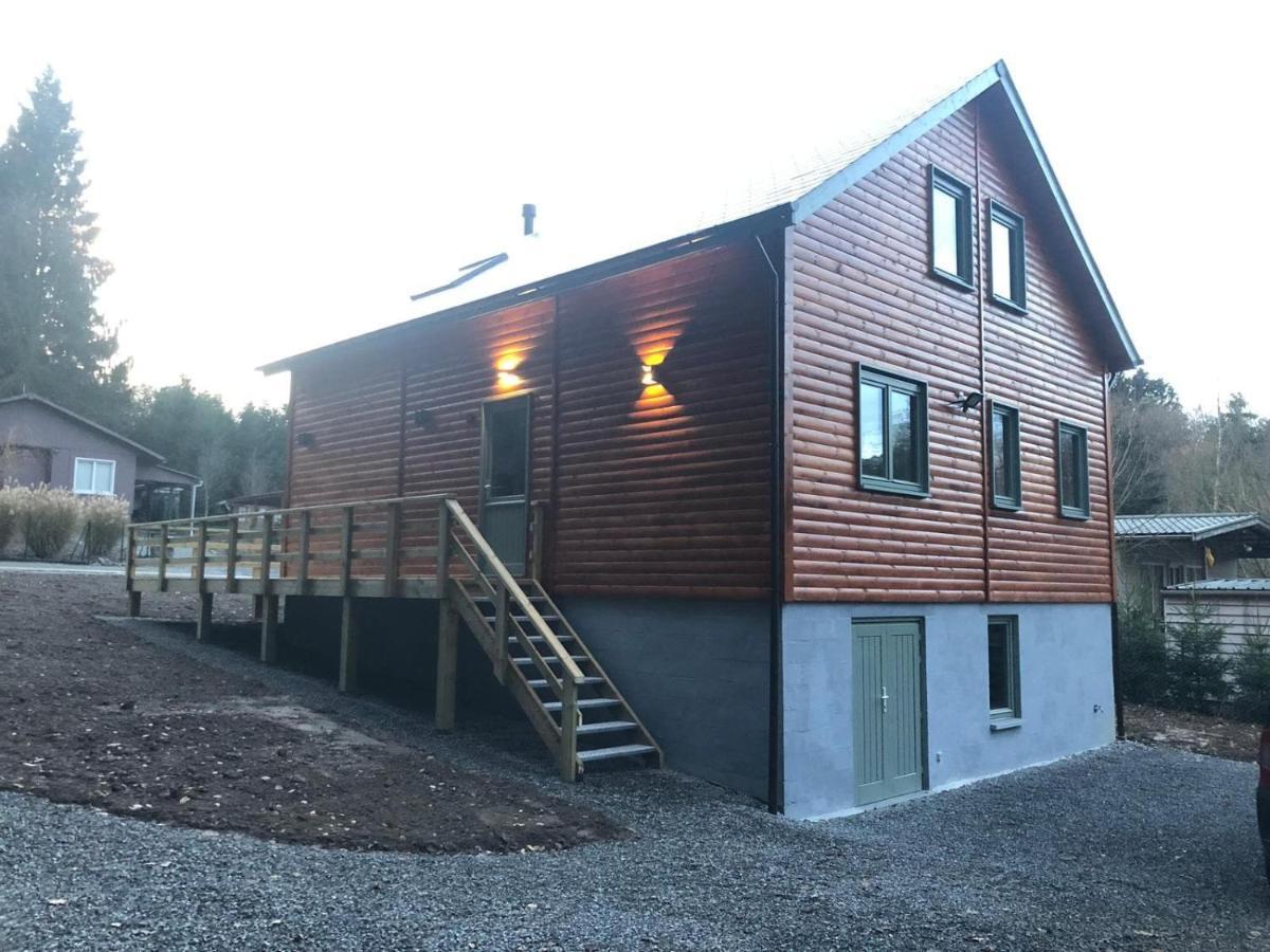 Chalet Tjaffers Lodge Durbuy Bagian luar foto